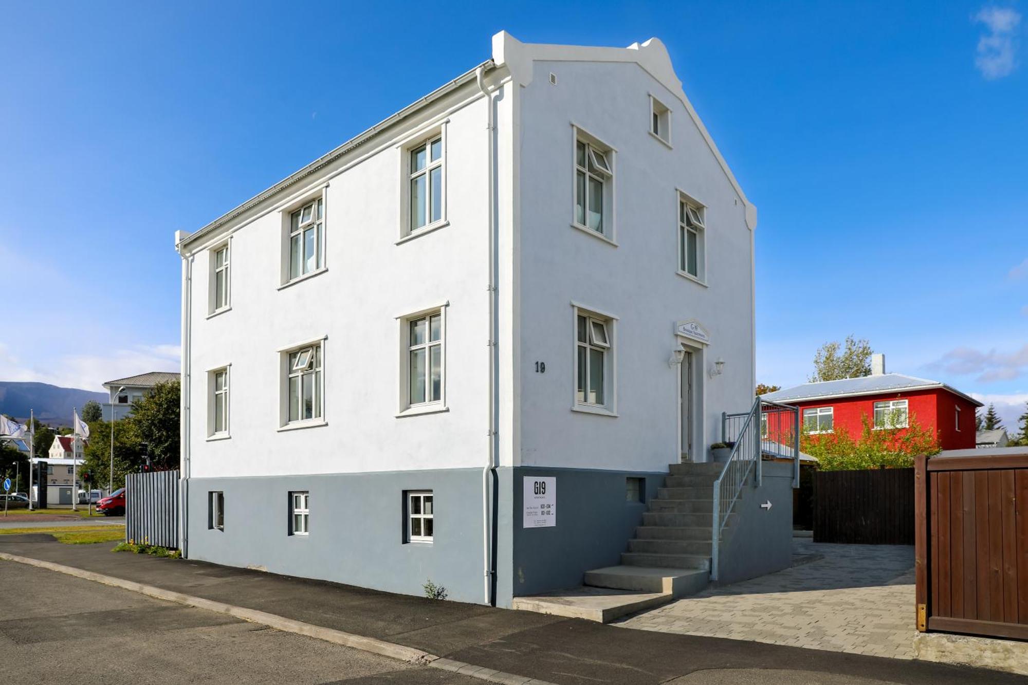 G19 Boutique Apartments Akureyri Bagian luar foto